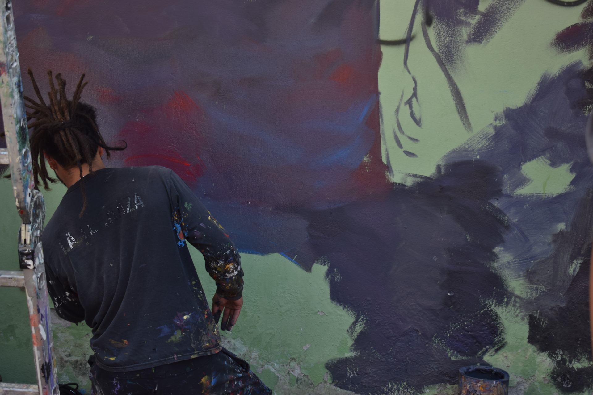 Santiago Gutíerrez, más conocido como Shaggo es grafitero, muralista y gestor cúltural en el oriente. ¡Escucha ahora el primer episodio de su entrevista! @shaggo88